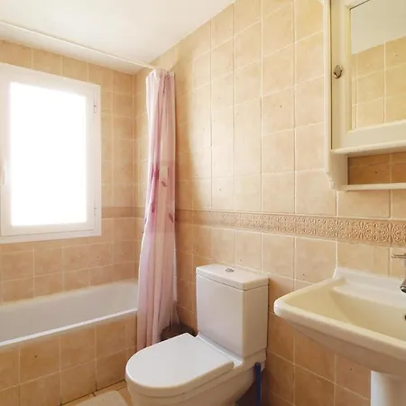 Holiday home Awesome In With House Sea View